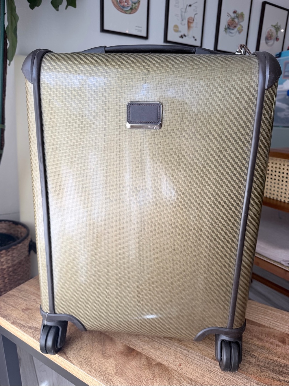 Tumi Tegra-lite Hard-Shell Carry-On suitcase, olive green/gold size 22
